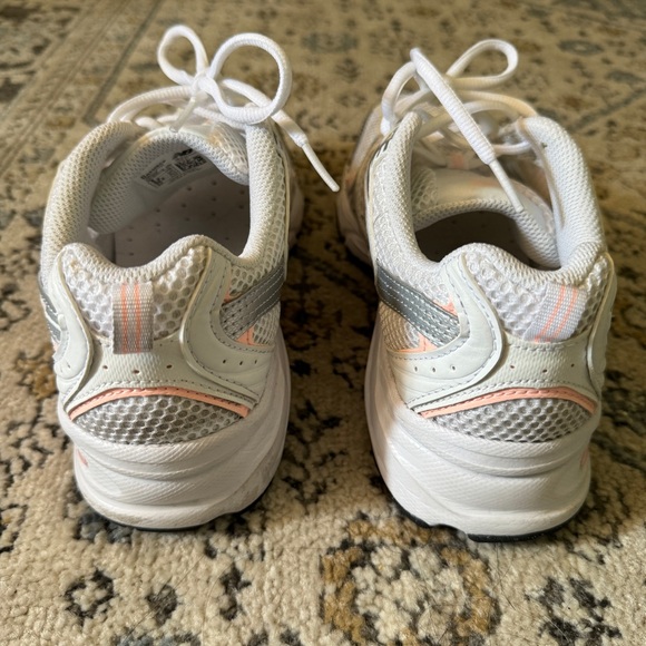 New Balance 530 - Picture 7 of 12